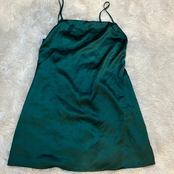 Forever 21 | Dresses | Emerald Green Dress | Poshmark